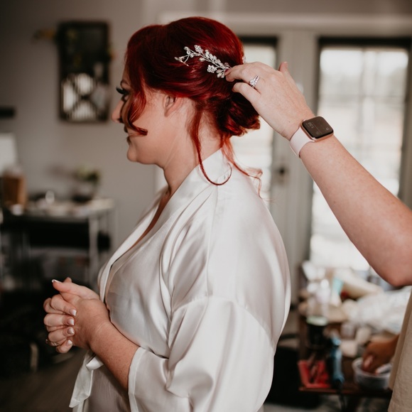 Meet your Posher, Robin - Picture 2 of 2